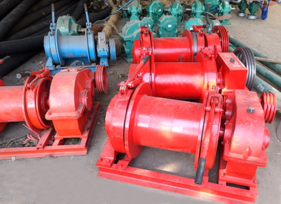 卷?yè)P(yáng)機(jī)